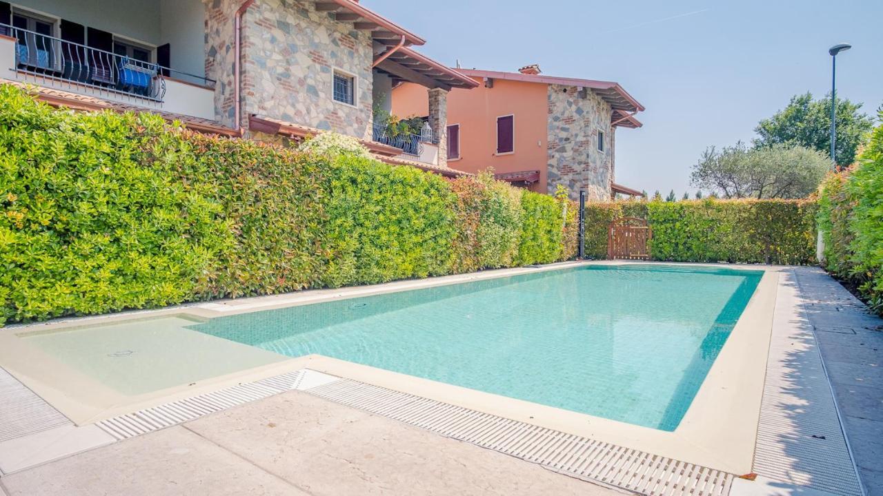 Endless Summer Sirmione - Italian Homing Εξωτερικό φωτογραφία