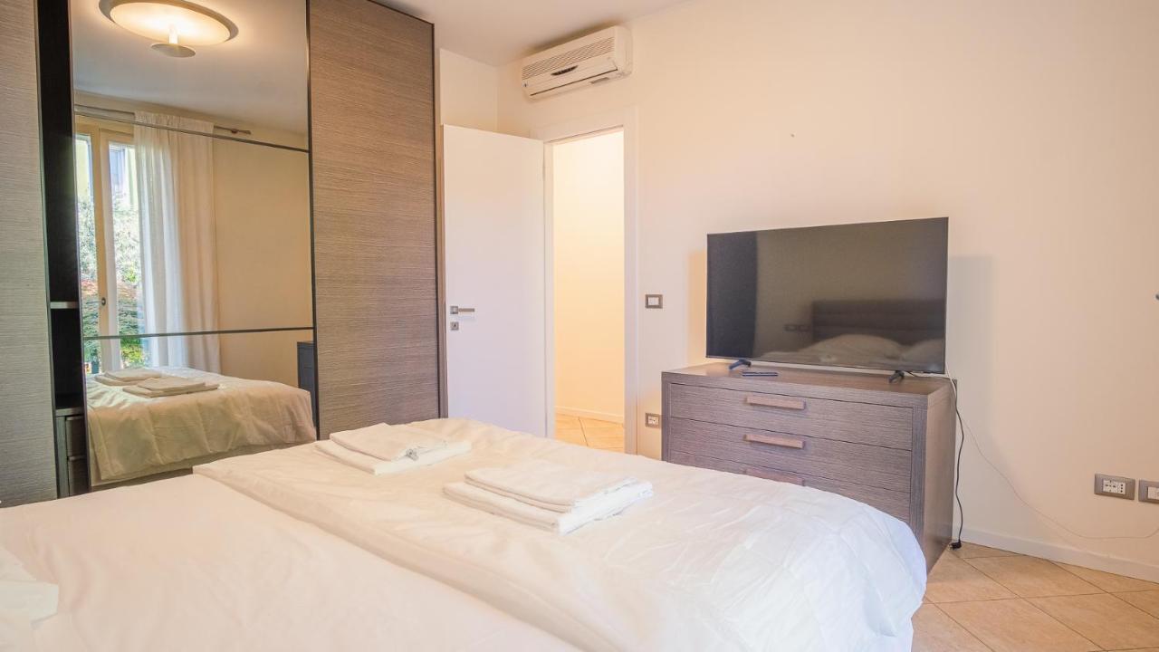 Endless Summer Sirmione - Italian Homing Εξωτερικό φωτογραφία