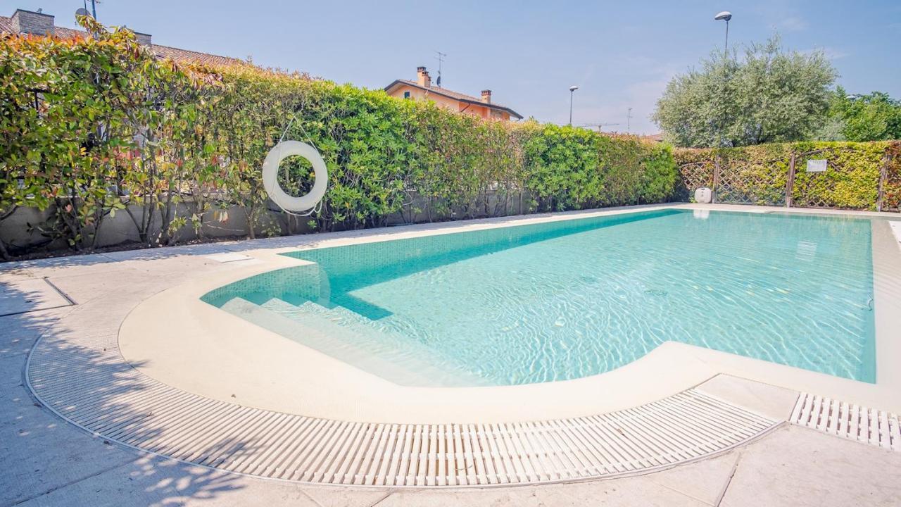 Endless Summer Sirmione - Italian Homing Εξωτερικό φωτογραφία